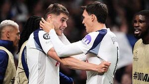 Micky van de Ven stunner lights up Tottenham’s Champions League victory