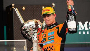 Luke Humphries hits nine-darter to beat Michael Smith at Grand Slam of Darts