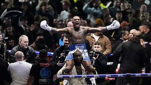 Matt Fitzpatrick edges out Rory McIlroy in dramatic play-off to win in Dubai Matt Fitzpatrick edges out Rory McIlroy in dramatic play-off to win in Dubai