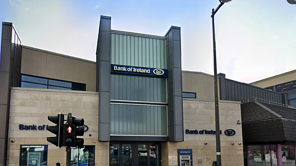 Man (40s) arrested in connection with bank robbery in Cork
