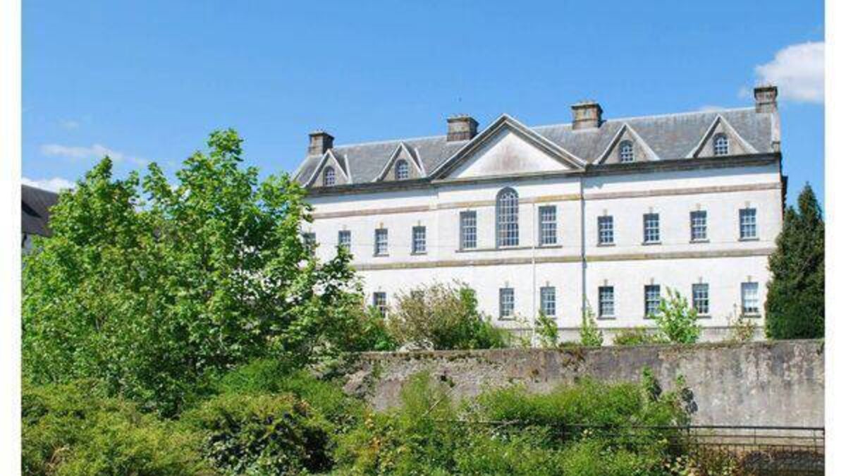 Council issues update on King House clean up