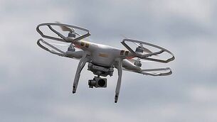 Thousands of Dubliners gather to watch annual Christmas Eve charity busk Thousands of Dubliners gather to watch annual Christmas Eve charity busk