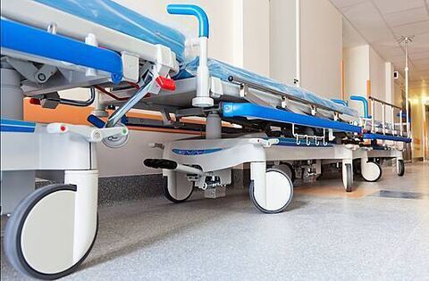 Hospital overcrowding: 530 people waiting for beds across the country