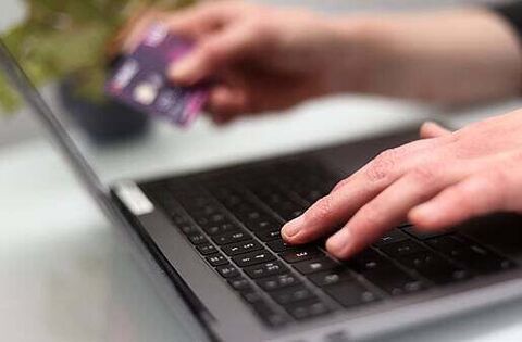 Scam social media ads impersonating retailers increase over Christmas period, bank warns