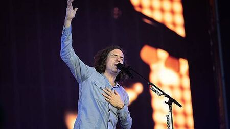 Snow Patrol frontman donates £20k to Belfast soup kitchen