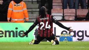 Darren Fletcher shrugs off talk of Man Utd job as he prepares team for Burnley Darren Fletcher shrugs off talk of Man Utd job as he prepares team for Burnley