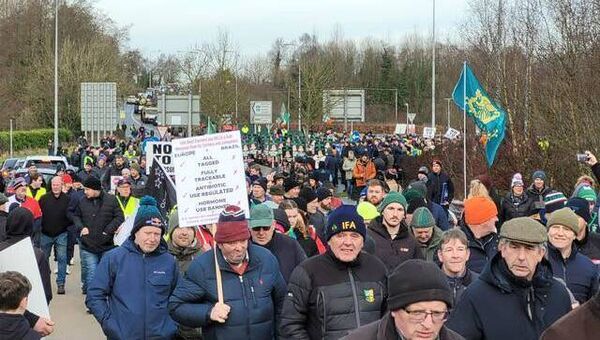 Crowds making their way to TUS.