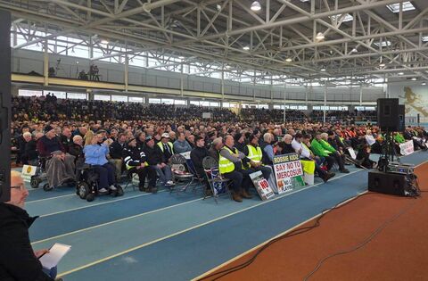 Twenty thousand people shout 'no' to Mercosur 