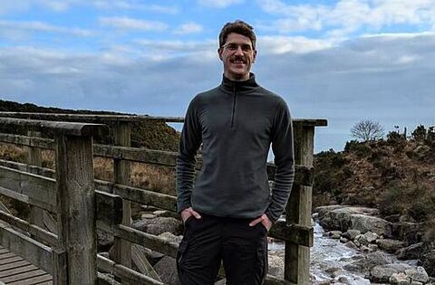 Man walking barefoot from Istanbul to Mayo to raise money for charity