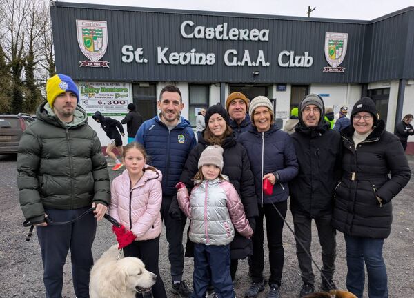 The extended Newman family at the Castlerea St. Kevin’s organised walk in aid of Parkinson’s Ireland, Roscommon branch. Pic: Liam Reynolds
