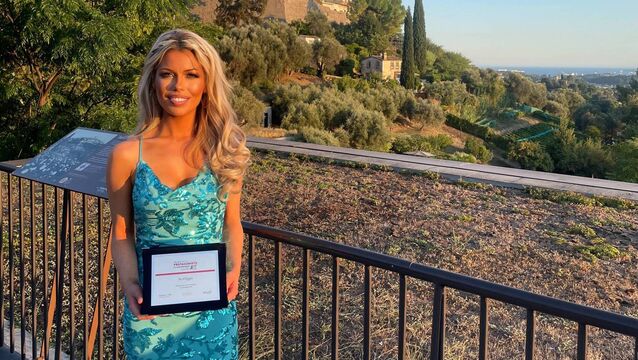 <p>Curraghboy native, Avril Egan with the ‘New Protagonist of Contemporary Art’ award at Saint-Paul-de-Vence, France.</p>