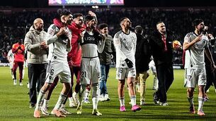 Paddy Donovan suffers controversial disqualification loss to Lewis Croker in Belfast