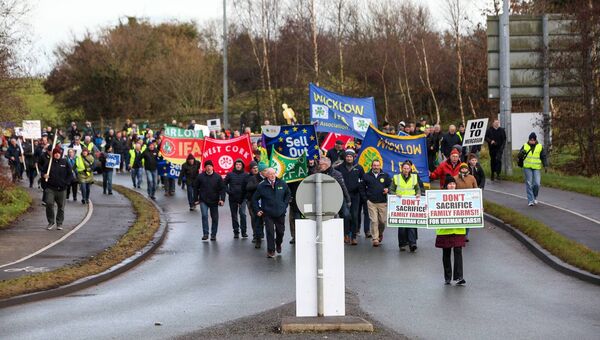Protestors make their way to the rally at TUS Athlone. Pic: Paul Molloyl 