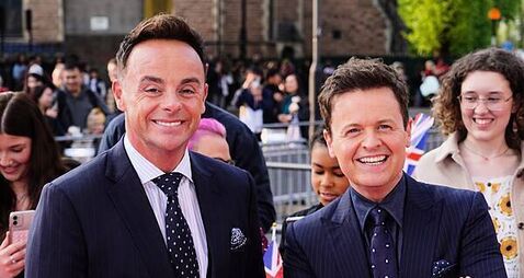 Declan Donnelly describes his anxiety issues on Fearne Cotton’s podcast