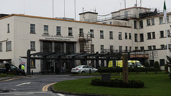 Trolley watch: 660 patients waiting for beds in hospitals