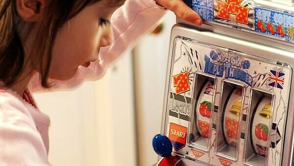 Problem gambling linked to exposure during childhood – study