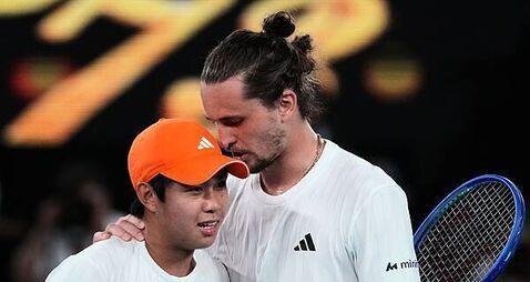 Alexander Zverev keeps his cool to see off rising star Learner Tien