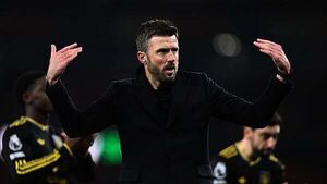 Roy Keane says Carrick should be replaced even if United 'win every game'