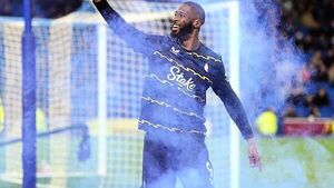 Everton substitute Beto rescues late point at Brighton