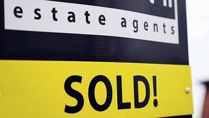 KLM pilot collapsed three minutes into flight from Dublin Airport