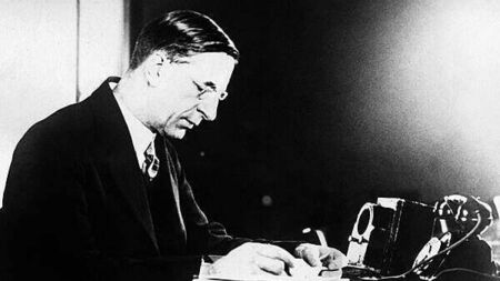 Historic records of Charles Haughey and Éamon de Valera released