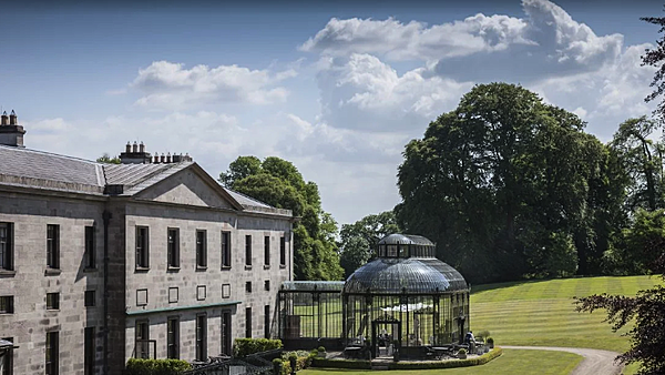 US national on trial for murdering his father at luxury Laois hotel