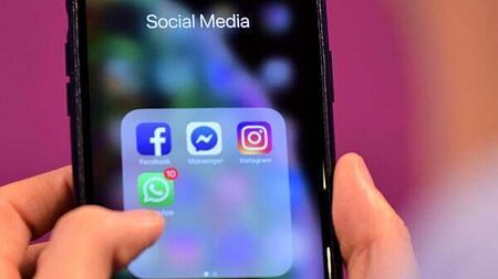 Almost one in four people set screen limits on their devices, survey shows