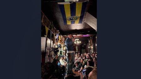 Watch: Famous singer plays impromptu gig in Rossie pub in London