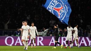 Chelsea stung by late goals as PSG claim first-leg advantage
