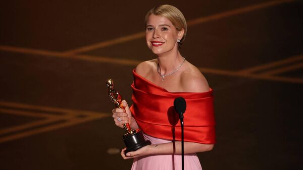 Oscar winner has strong local connections