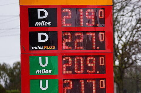 Government to cut excise duty on petrol and diesel amid high energy prices