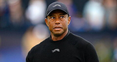 Tiger Woods arrested on DUI charge after Florida rollover crash