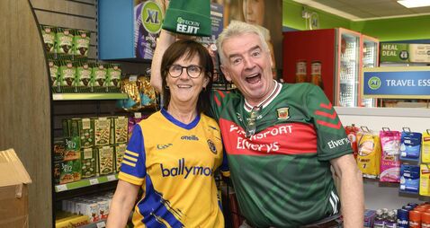 Rossies greet O’Leary as he touches down at Ireland West Airport 