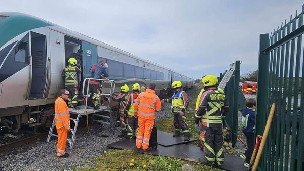 Two hundred passengers evacuated from Roscommon train