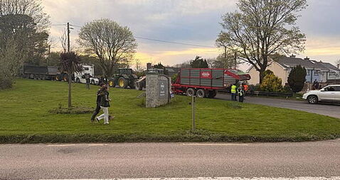 Fuel protests: Taoiseach describes Whitegate oil refinery blockade as 'an act of national sabotage'