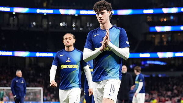 Tottenham players urged to follow example of Archie Gray in relegation battle