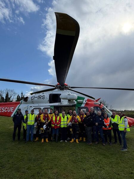 Lough Ree RNLI volunteer crew alongside Rescue 118. Lough Ree RNLI volunteer crew alongside Rescue 118.