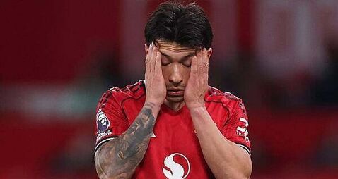 'Game's gone': Roy Keane slams Martinez hair pull red card