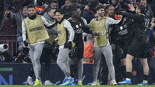 Arne Slot boosted by Liverpool display but fears serious Hugo Ekitike injury