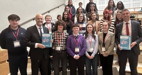 Roscommon Comhairle na nÓg gives presentation at Leinster House