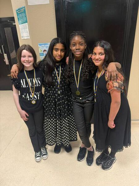 Congratulations to Agnes, Aubrey, Jemaimah and Rebecca from St Anne’s National School, Castlerea who came 3rd place in ballad singing at Scór na bPáistí on Friday night in Elphin. There were 18 ballad groups in the competition so a great achievement for the girls.