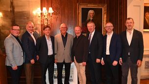 <p>The organising committee with special guest Tom Hunt - Thomas Murrary (chairperson Roscommon GAA), Jerry Padian (New York), Padraig McBrien (New York), Tom Hunt, John Mee (Club Rossie), David O’Connor (treasurer Roscommon GAA), David Leydon (Club Rossie and MC for evening), Shane Naughton (New York). Pic: Nuala Purcell </p>