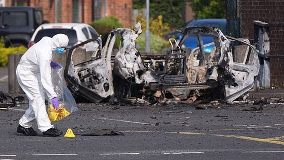 Car explosion outside police station ‘may be work of New IRA’ – PSNI
