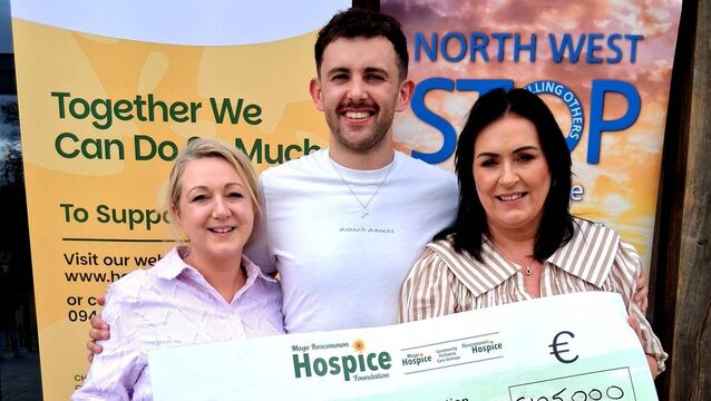 <p>Fergal Guihen presents a cheque for €105,000 to Marie McGuinness, Mayo Roscommon Hospice fundraising department and Martina Jennings, CEO Mayo Roscommon Hospice at Drumhierny Woodland Hideaway. Pic: Noreen Gaffney </p>
