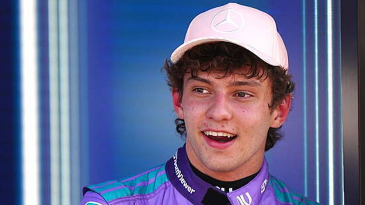 Kimi Antonelli holds off Lando Norris to claim third straight victory in Miami