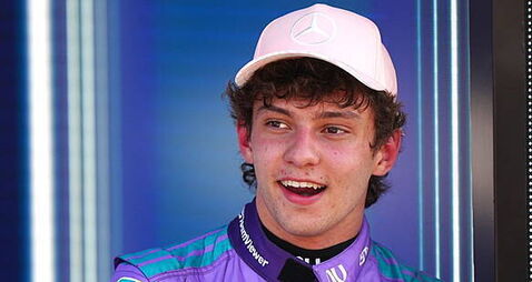 Kimi Antonelli holds off Lando Norris to claim third straight victory in Miami