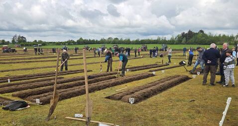 Watch video: Champion loy digger showcases skills at county ploughing championships 