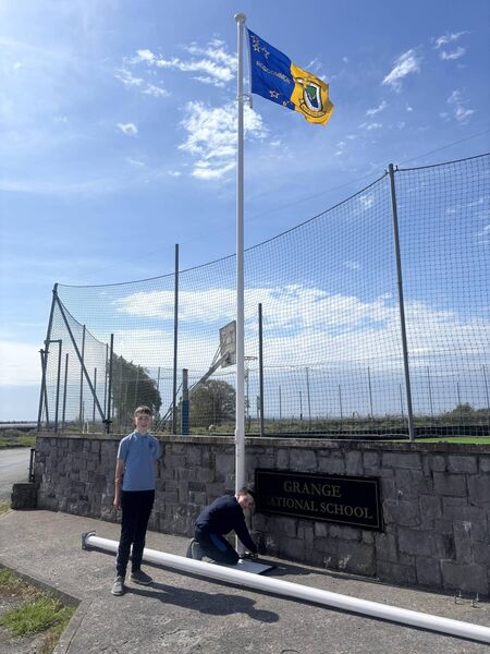 Shane McGrath and Johnny Forde putting up the Roscommon flag at Grange NS, Boyle ahead of the Connacht Final. Shane McGrath and Johnny Forde putting up the Roscommon flag at Grange NS, Boyle ahead of the Connacht Final.