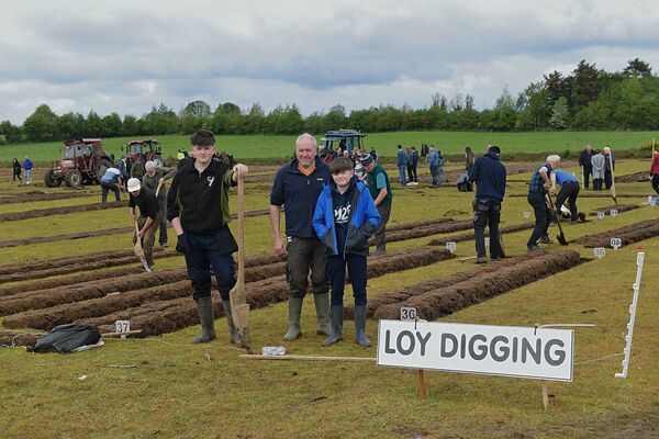 Tadhg, James and Páidí Duignan, The Spinney, Roscommon, pictured at the County Roscommon Ploughing Championships in Fuerty last weekend. Pic: Gerard O’Loughlin Tadhg, James and Páidí Duignan, The Spinney, Roscommon, pictured at the County Roscommon Ploughing Championships in Fuerty last weekend. Pic: Gerard O’Loughlin