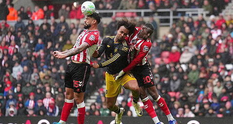 Man Utd held to battling goalless draw at Sunderland